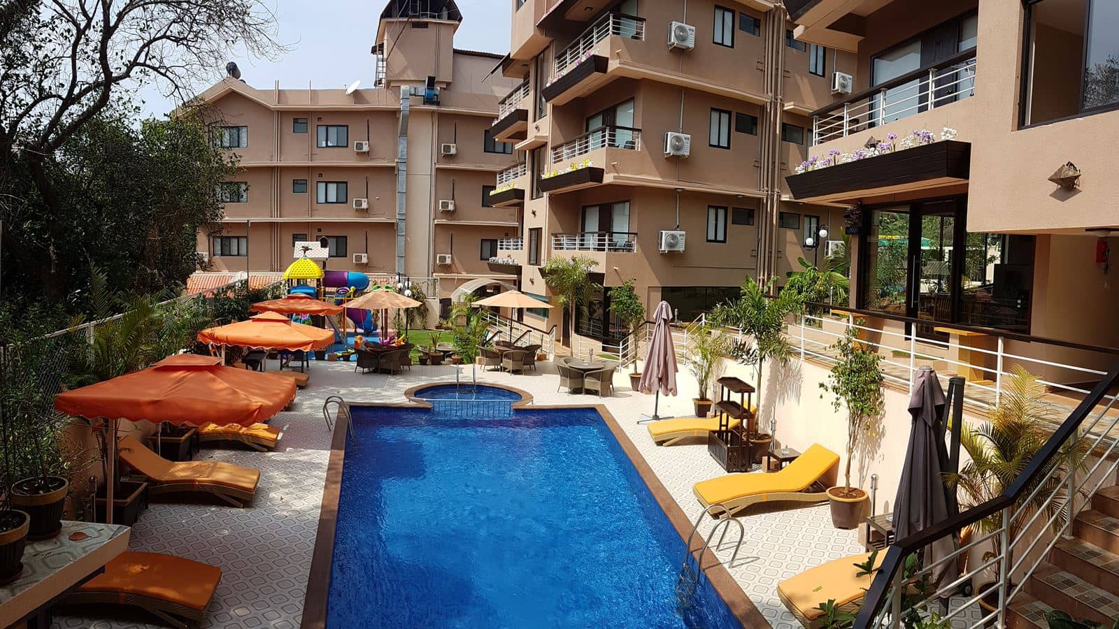 pools-outdoor-pool
