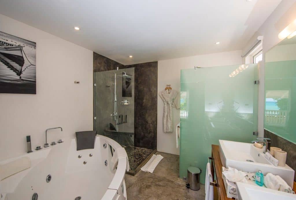 rooms-royal-villa