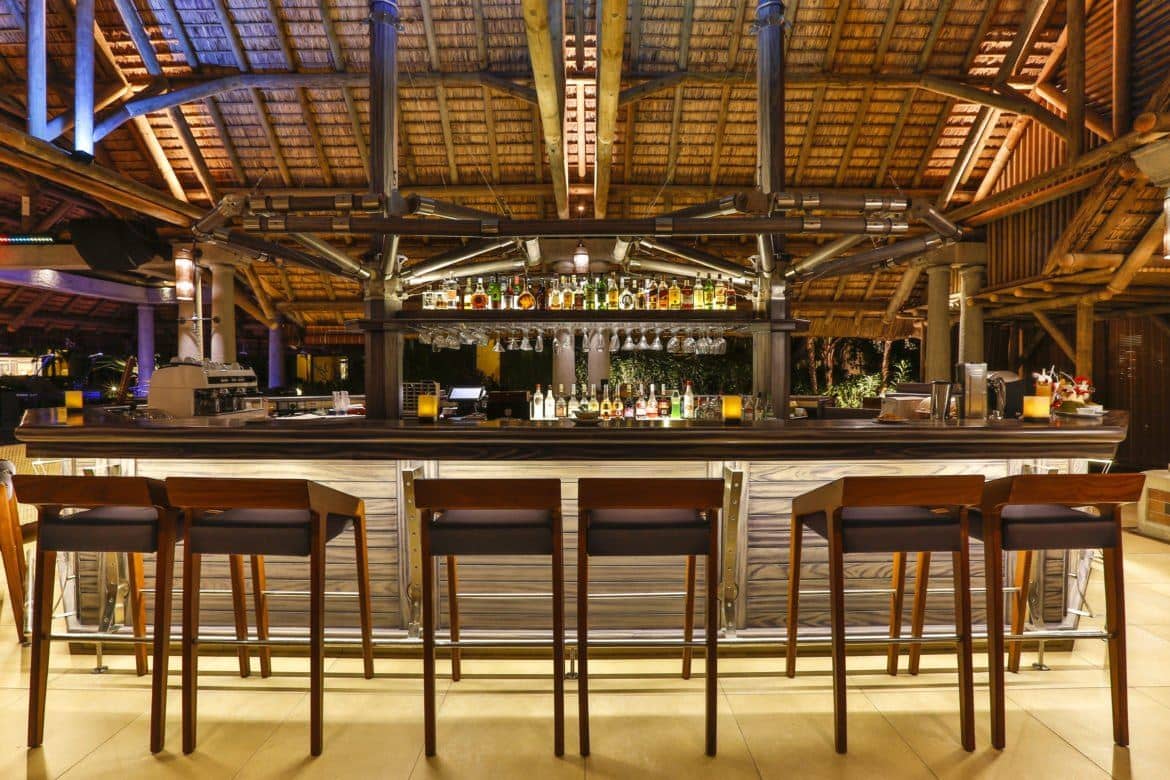 bars-the-dolphin-bar