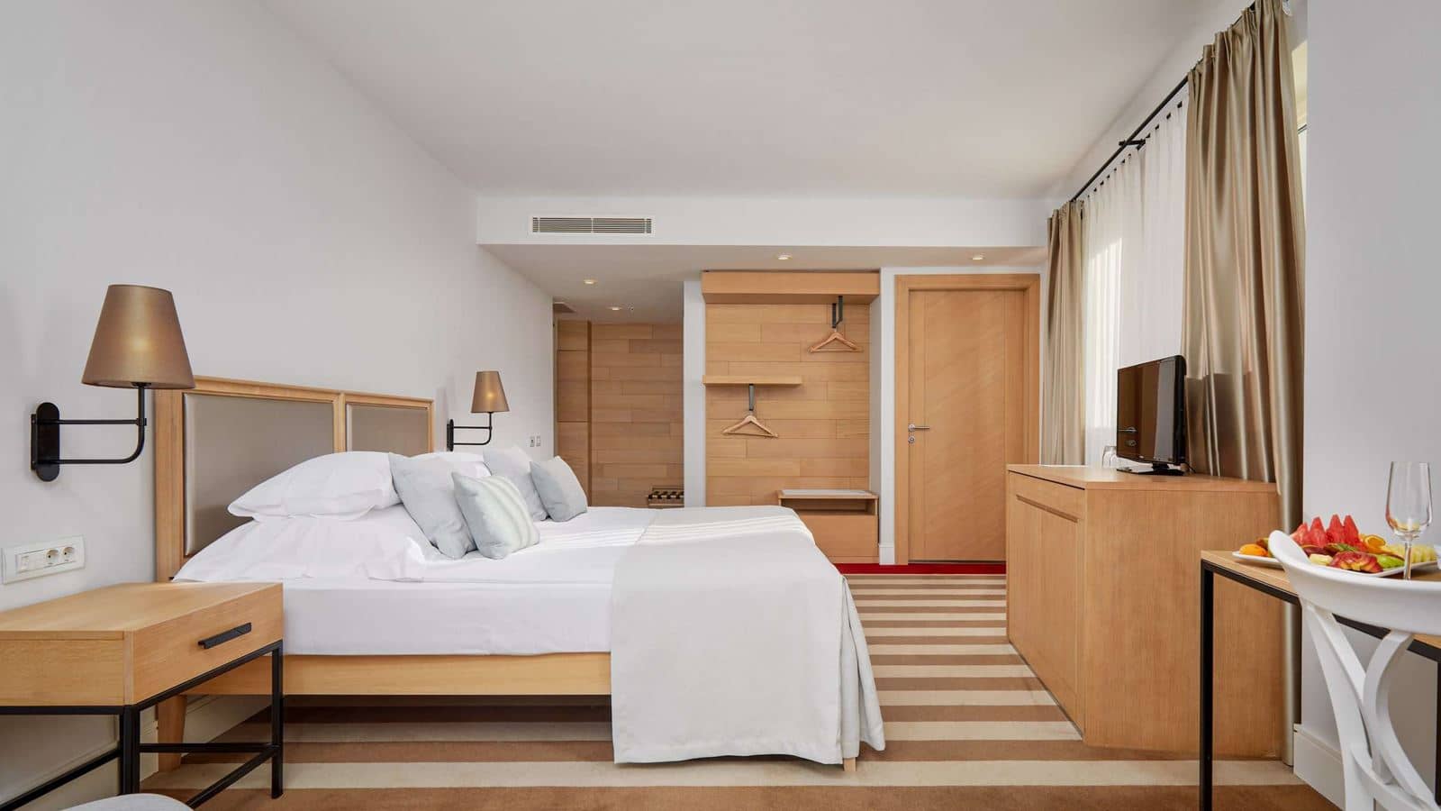 rooms-double-room-side-sea-view