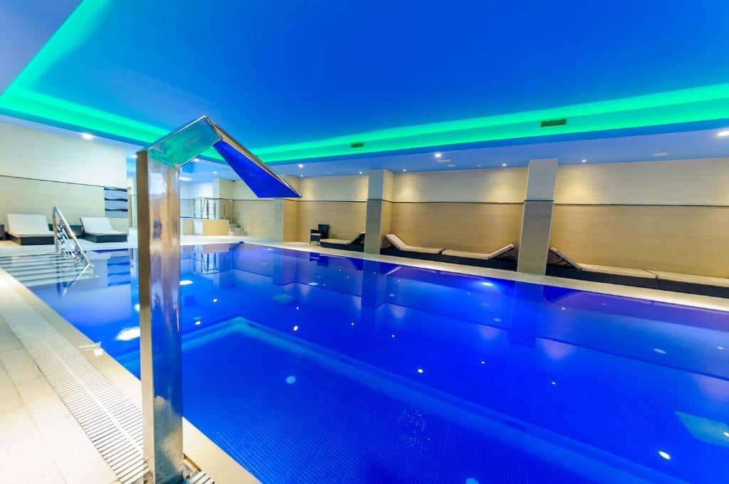 pools-indoor-pool