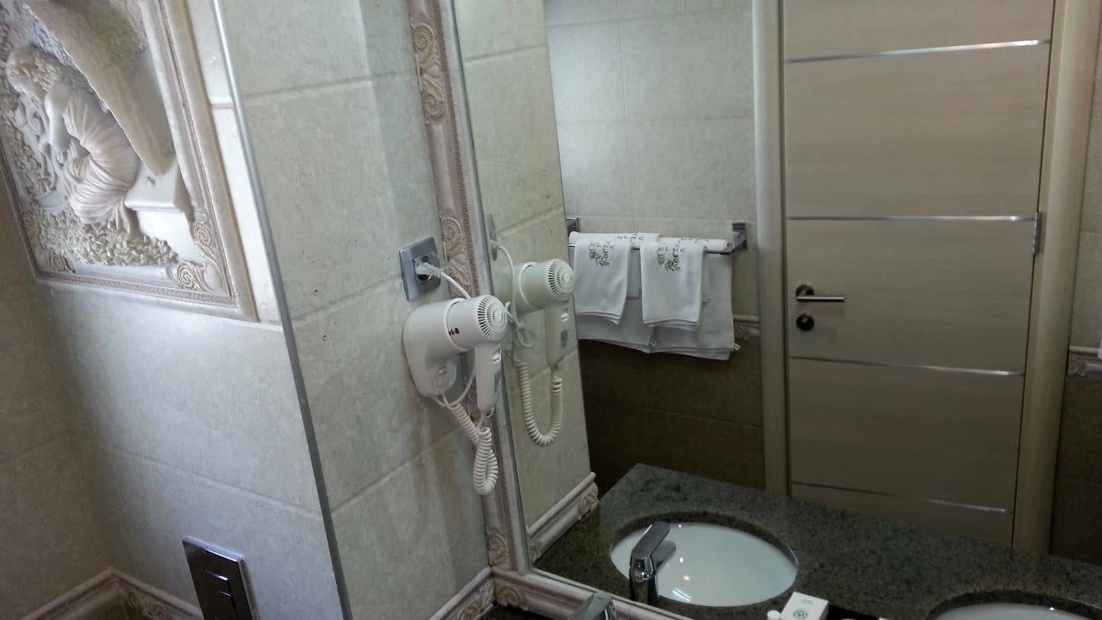 rooms-superior-room-main-building
