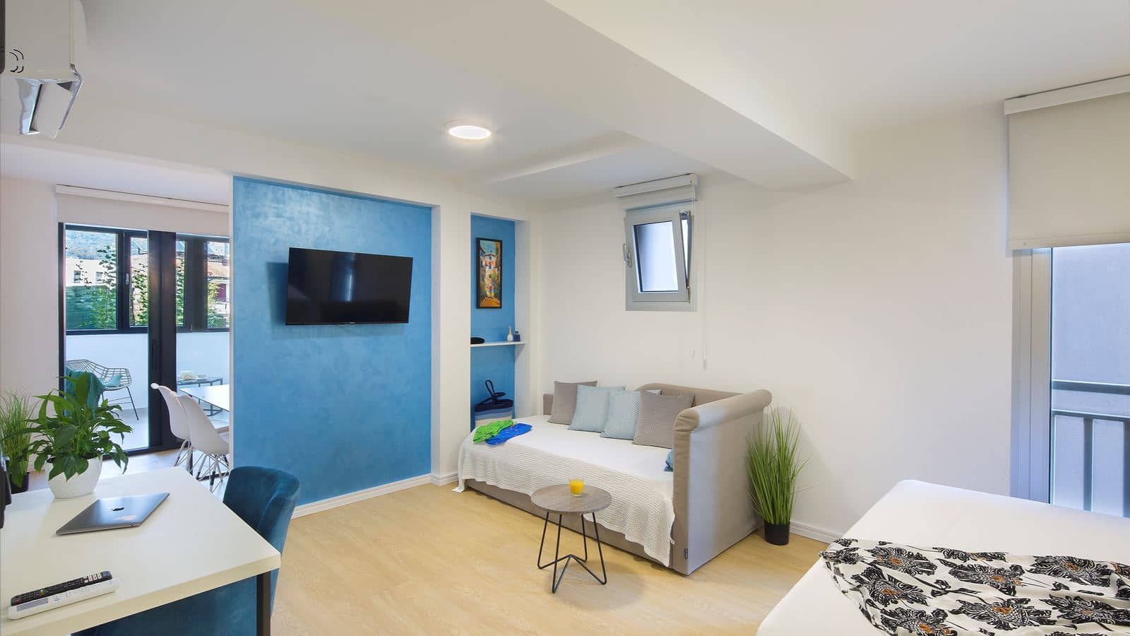 rooms-large-apartment