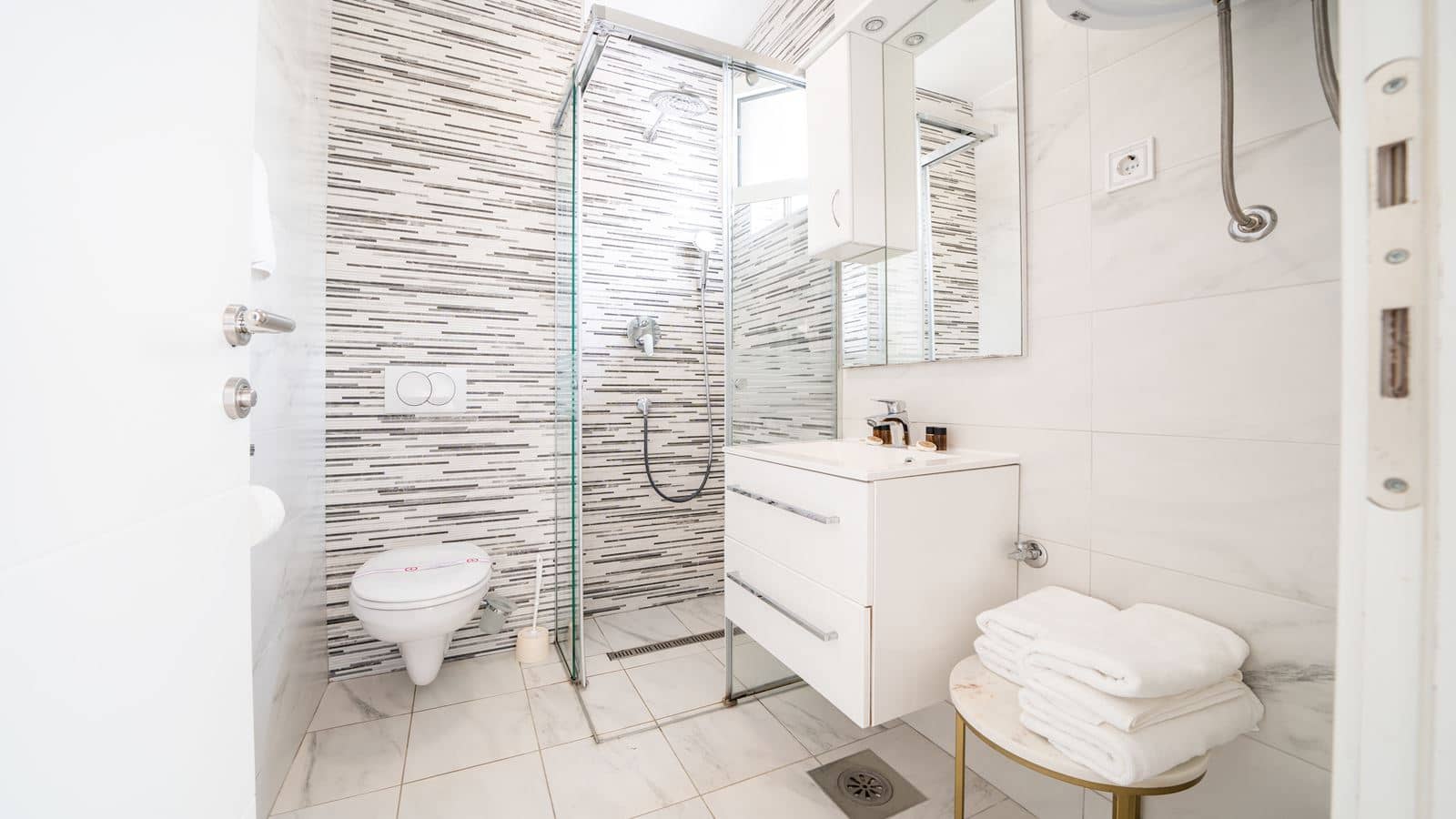 rooms-depadans-apartment-with-kitchen