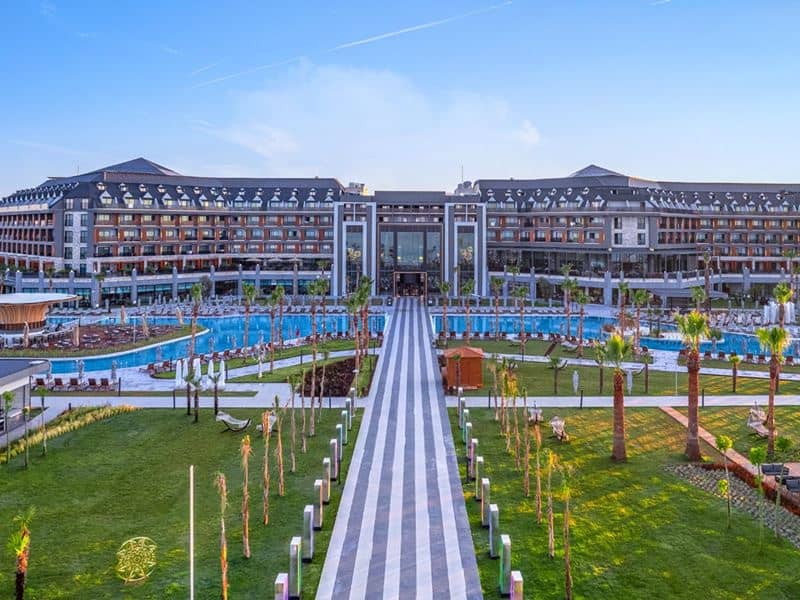 LAGO HOTEL - Üldist