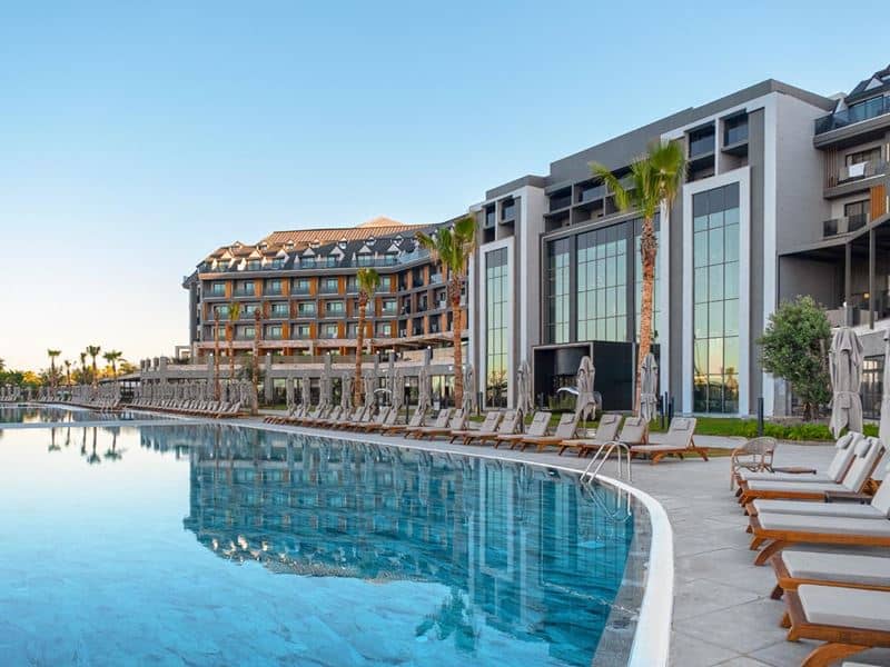 LAGO HOTEL - Üldist