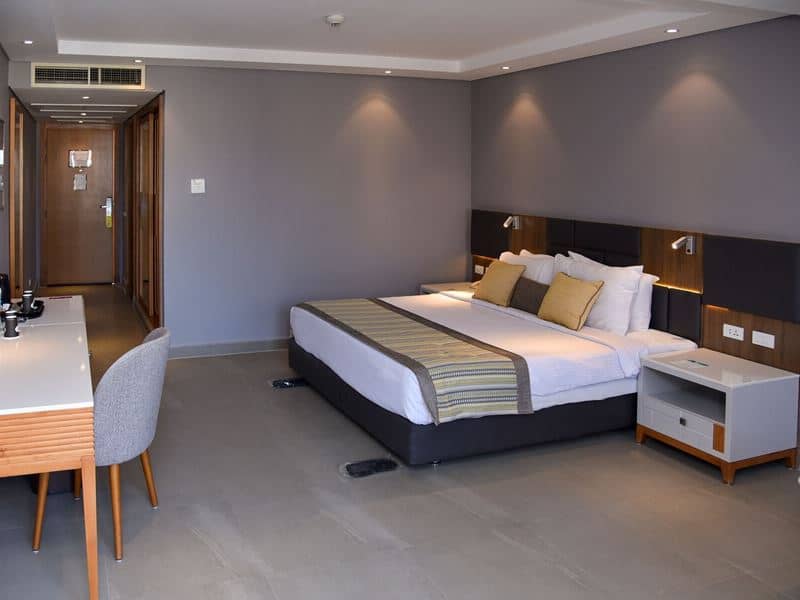 POSH CLUB BY SUNRISE GRAND SELECT DIAMOND BEACH RESORT - Toad