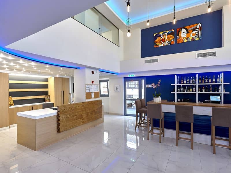POLLIS HOTEL - Üldist