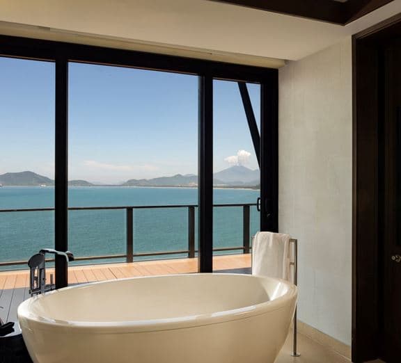 3-BEDROOM OCEAN VIEW POOL VILLA Toad
