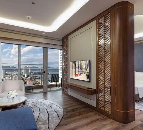 EXECUTIVE CLUB SUITE WITH BALCONY Toad