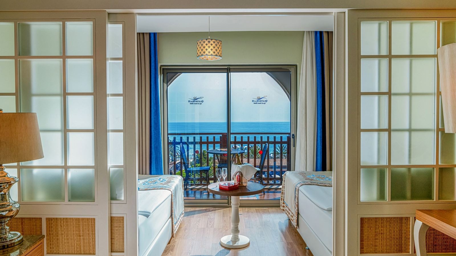 rooms-family-room-direct-sea-view-or-side-sea-view