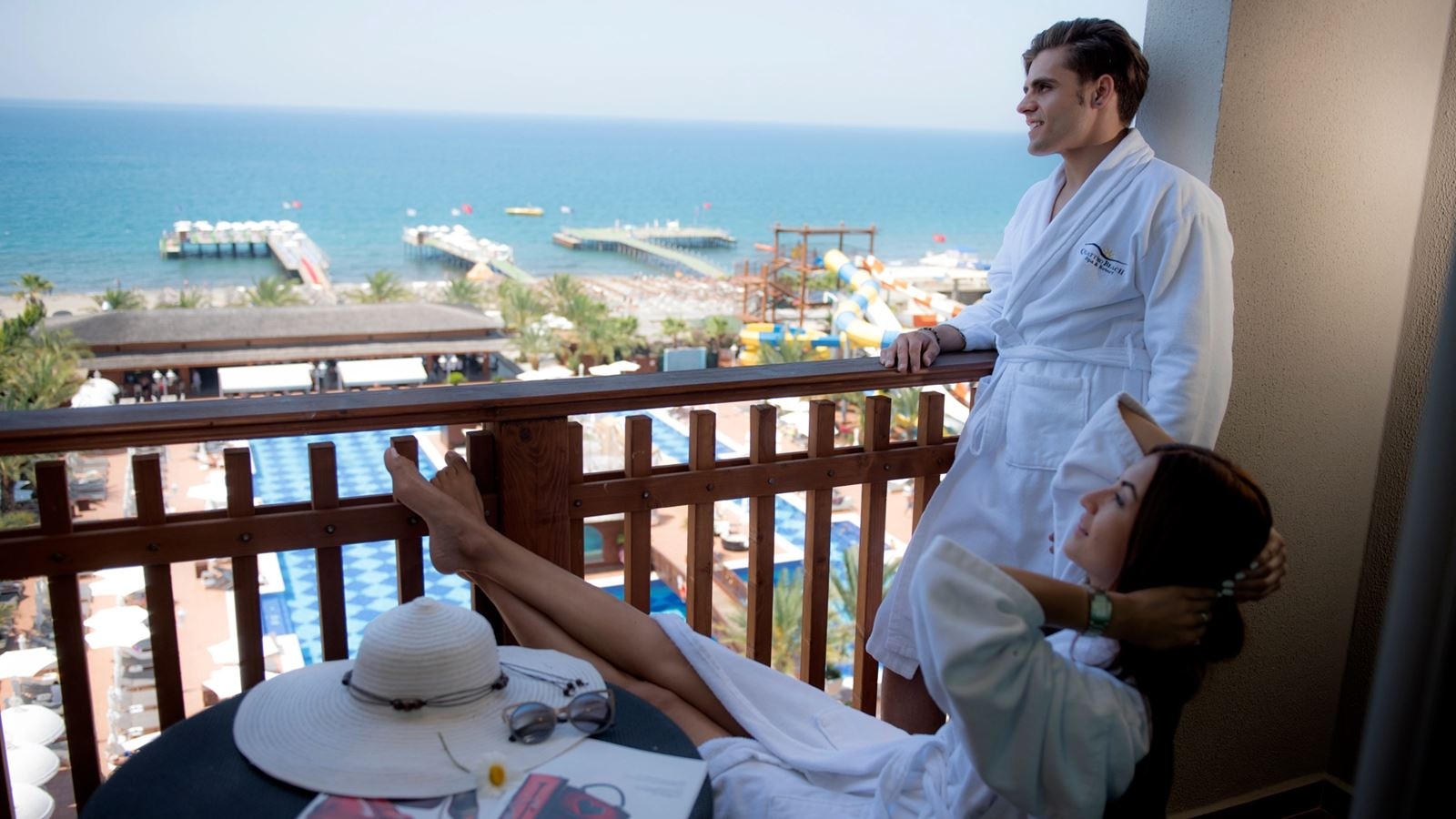 rooms-family-room-direct-sea-view-or-side-sea-view