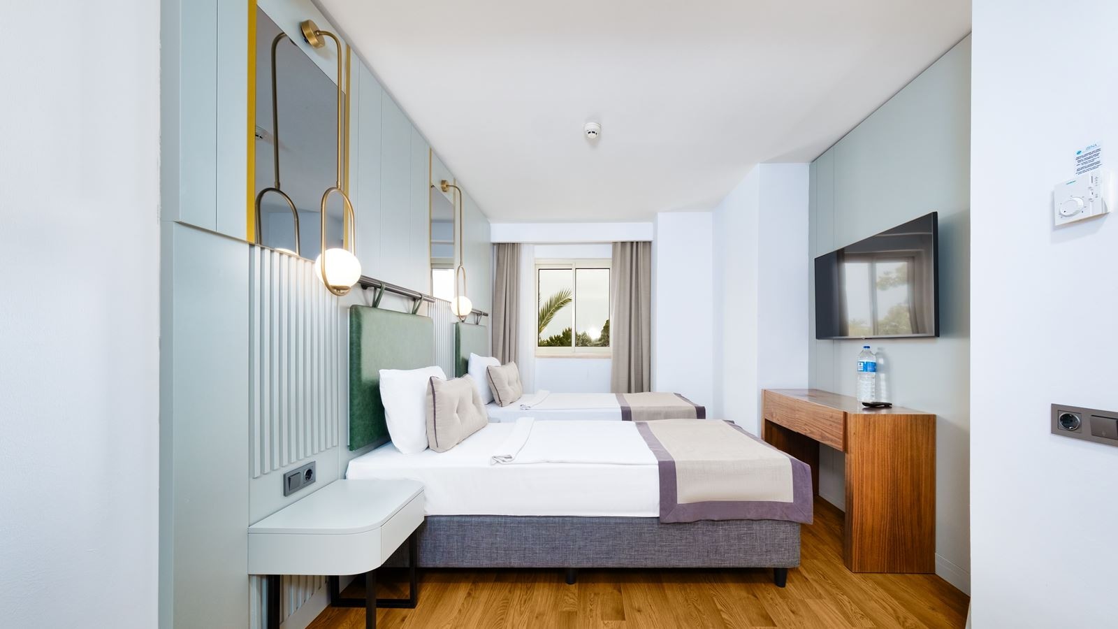 rooms-family-room