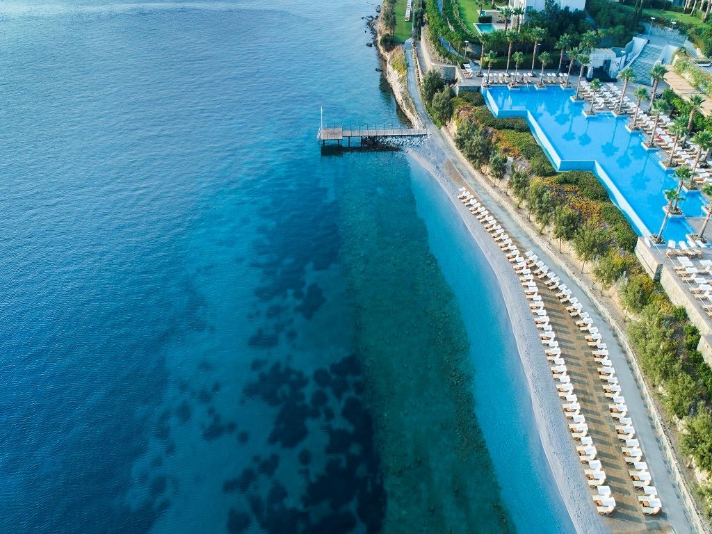 beach-outdoor-pool