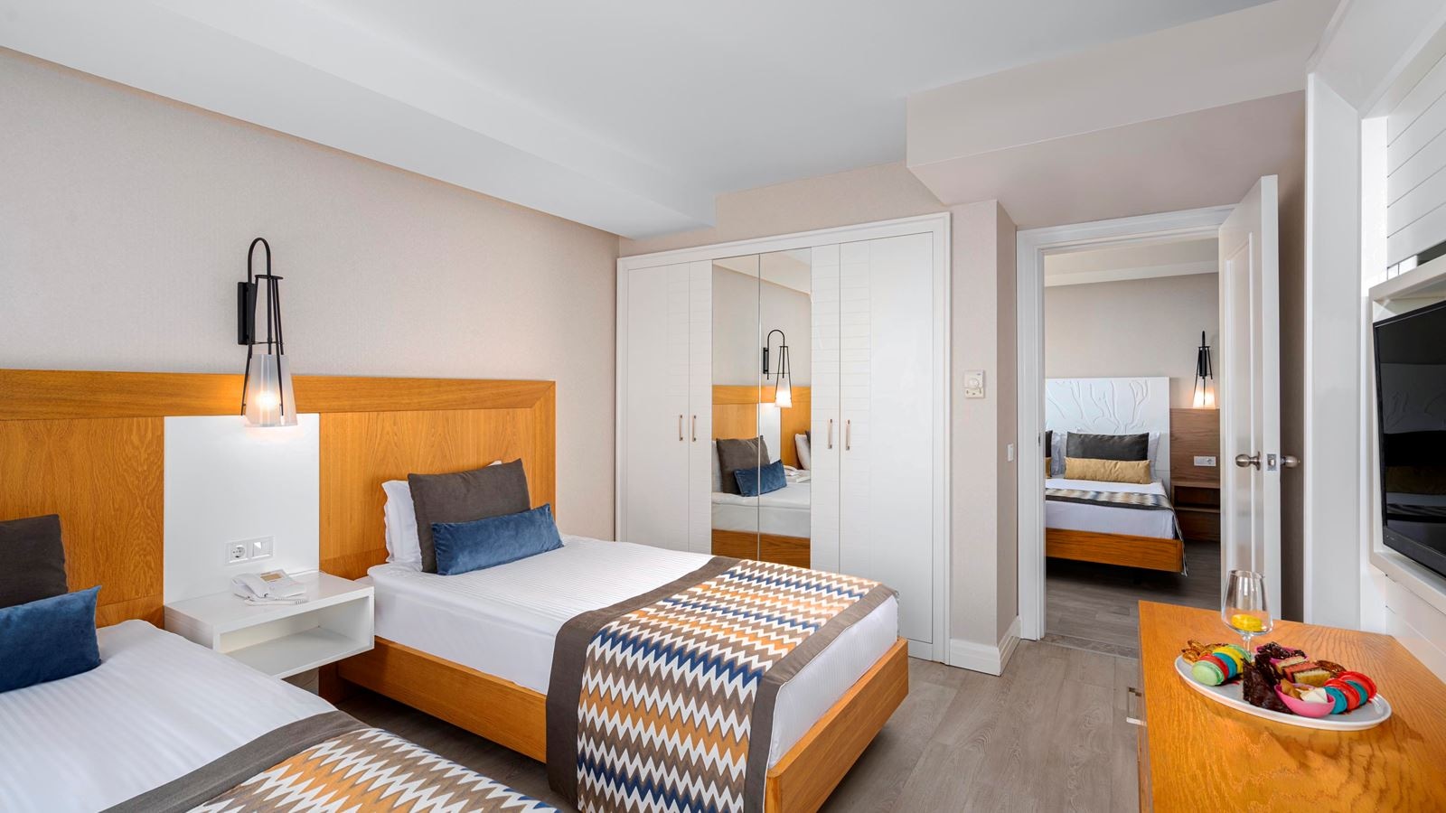 rooms-family-room-roh