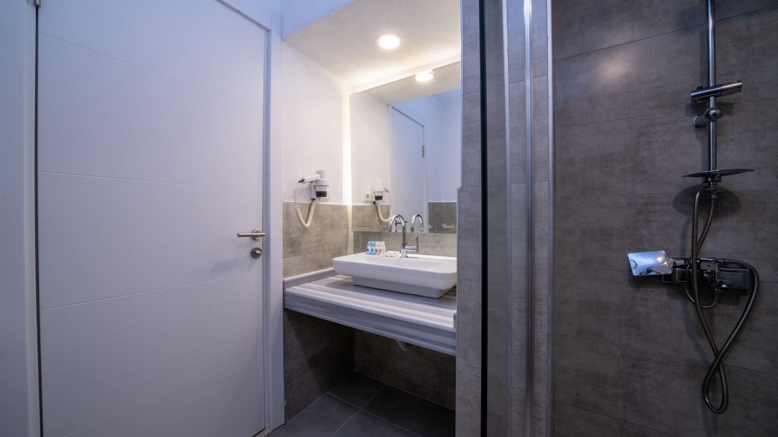rooms-family-room