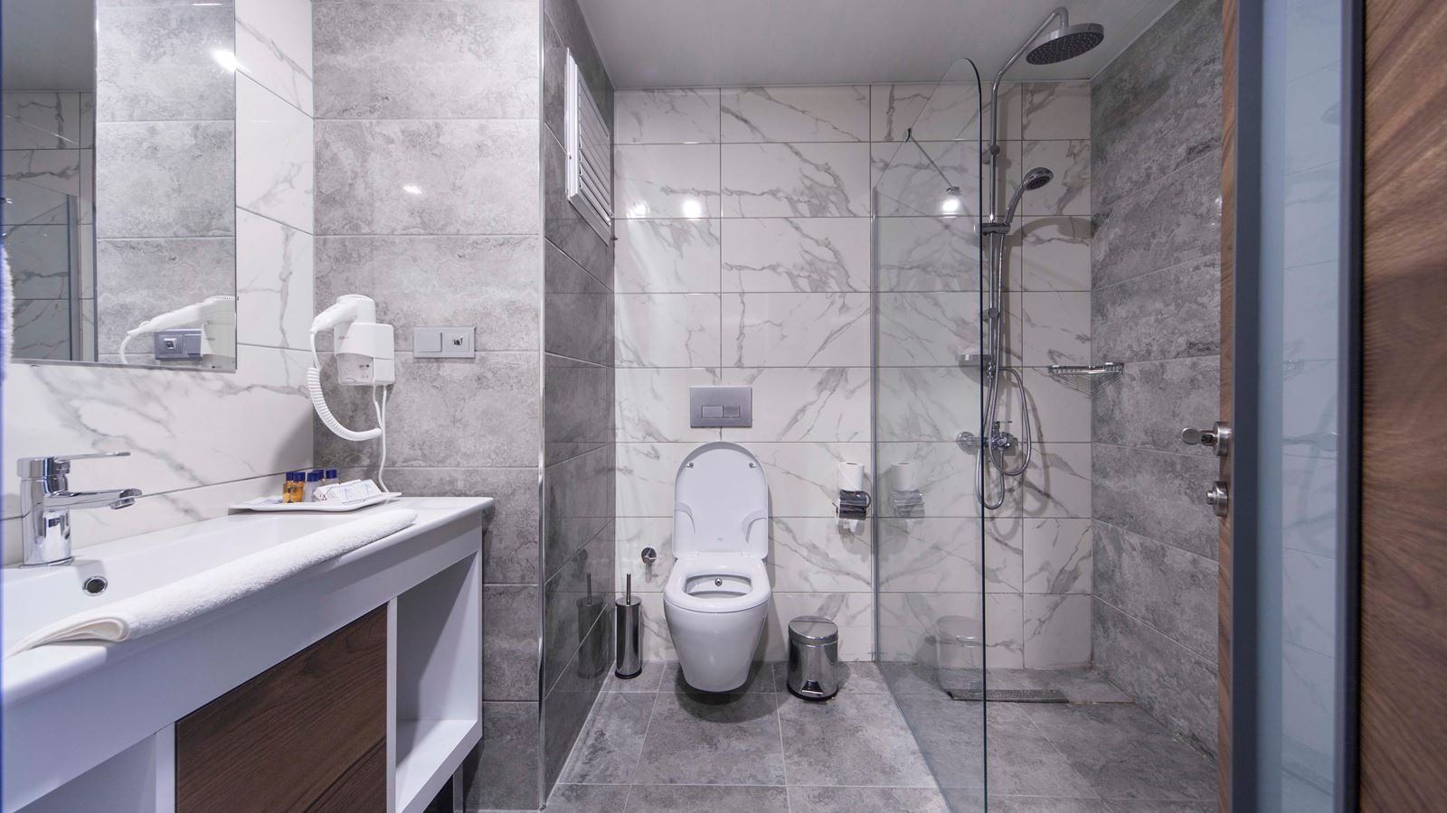 rooms-standard-room