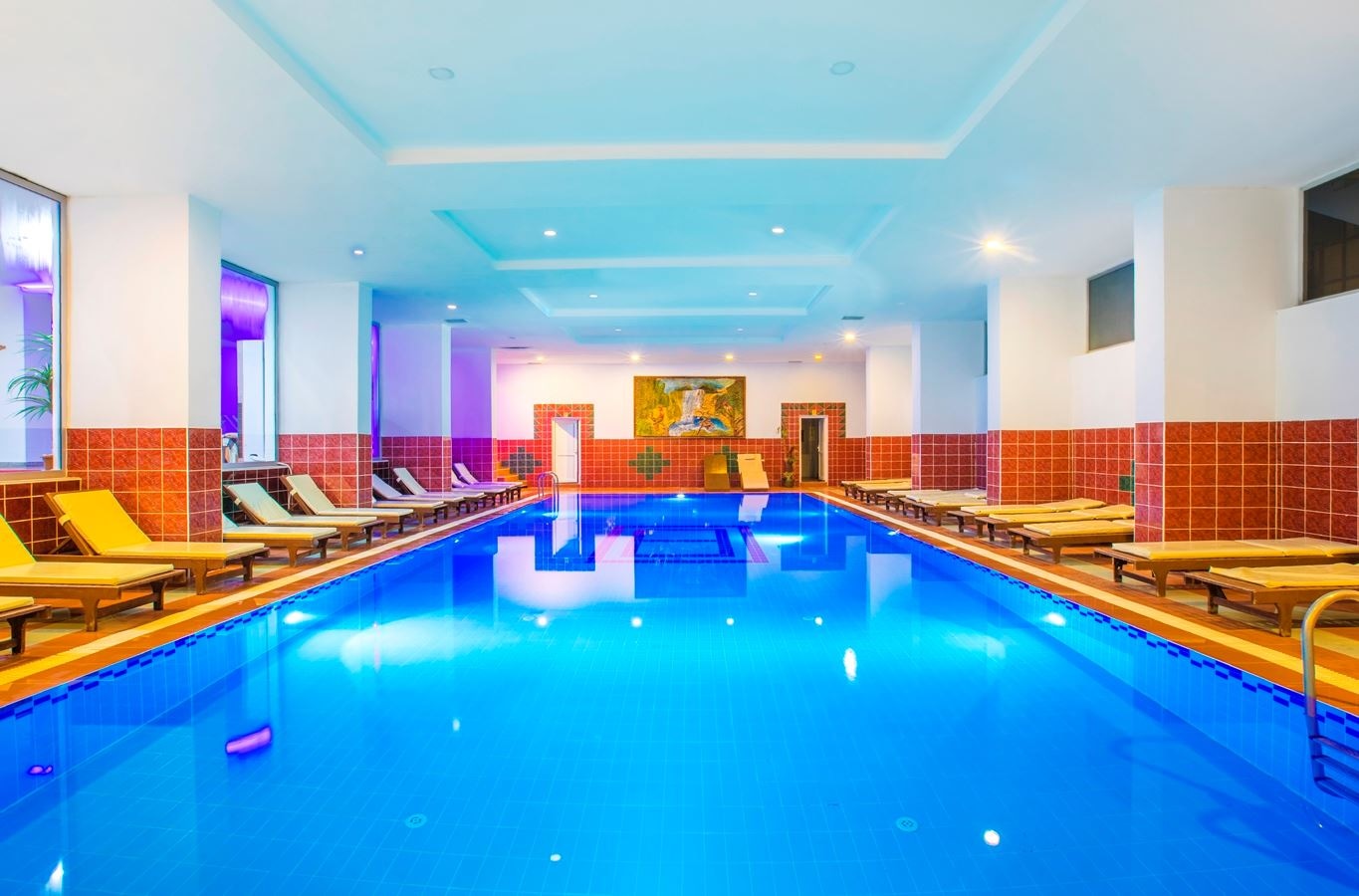 pools-indoor-pool