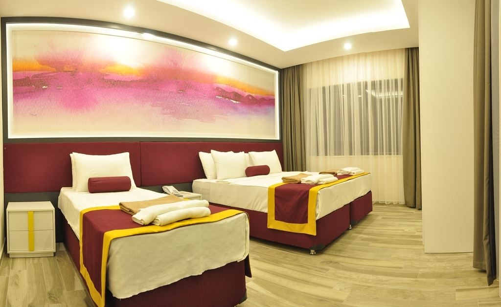 rooms-suite-room