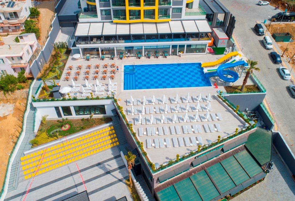 pools-outdoor-pool