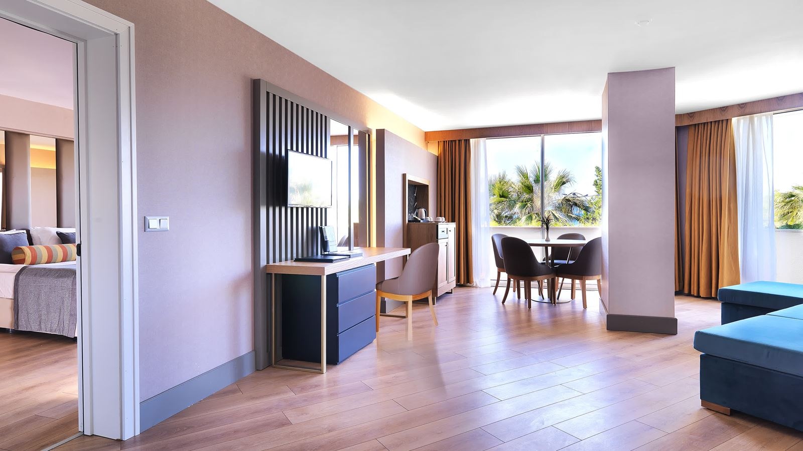 rooms-deluxe-suite