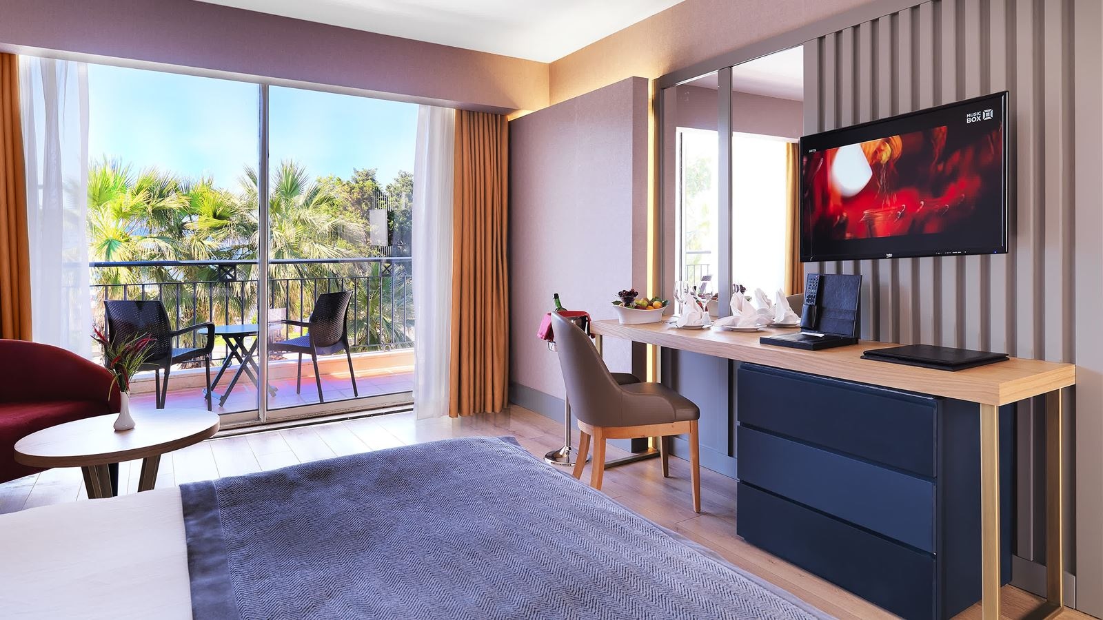 rooms-deluxe-suite