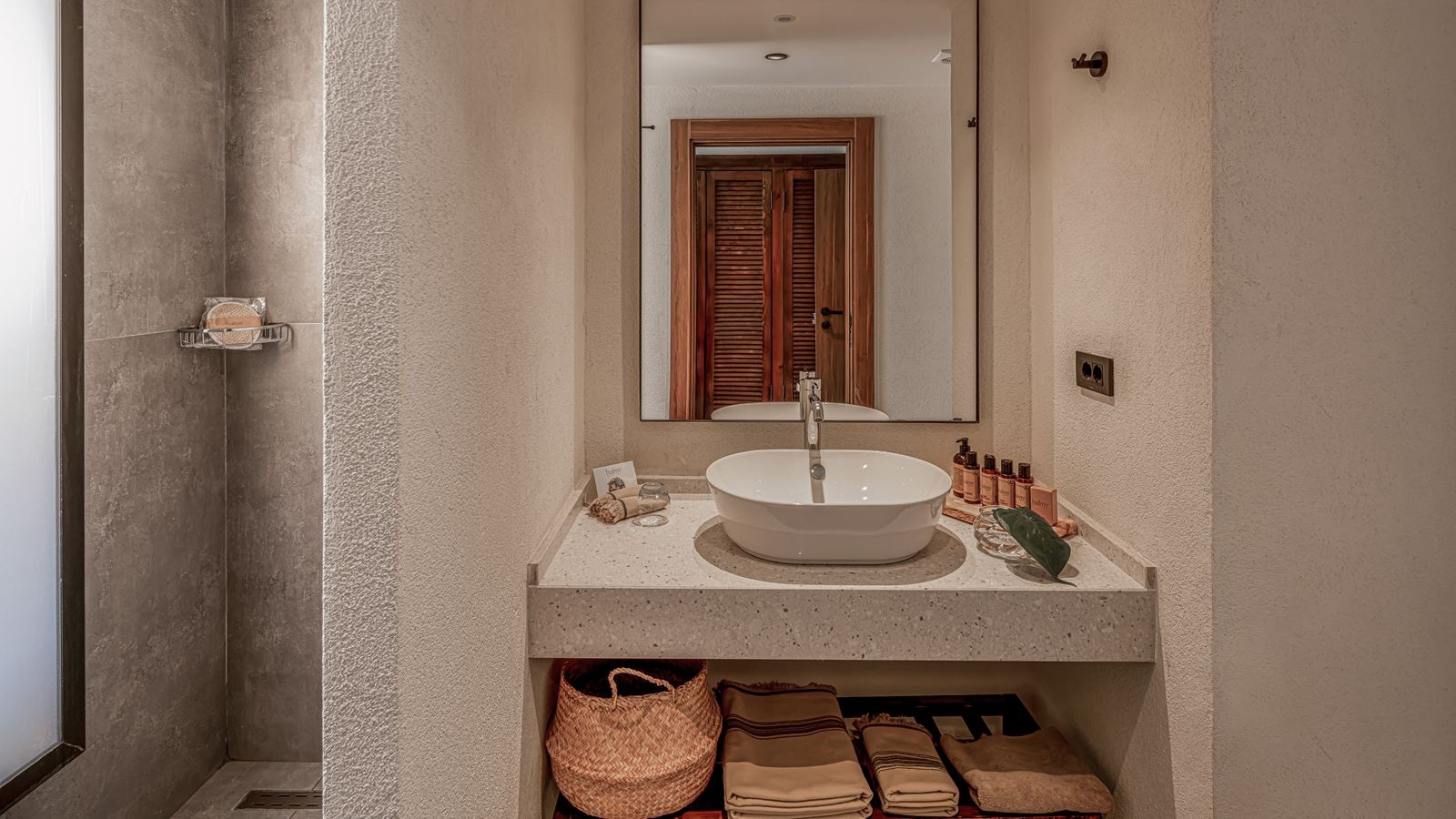 rooms-deluxe-standart-room-side-sea-view