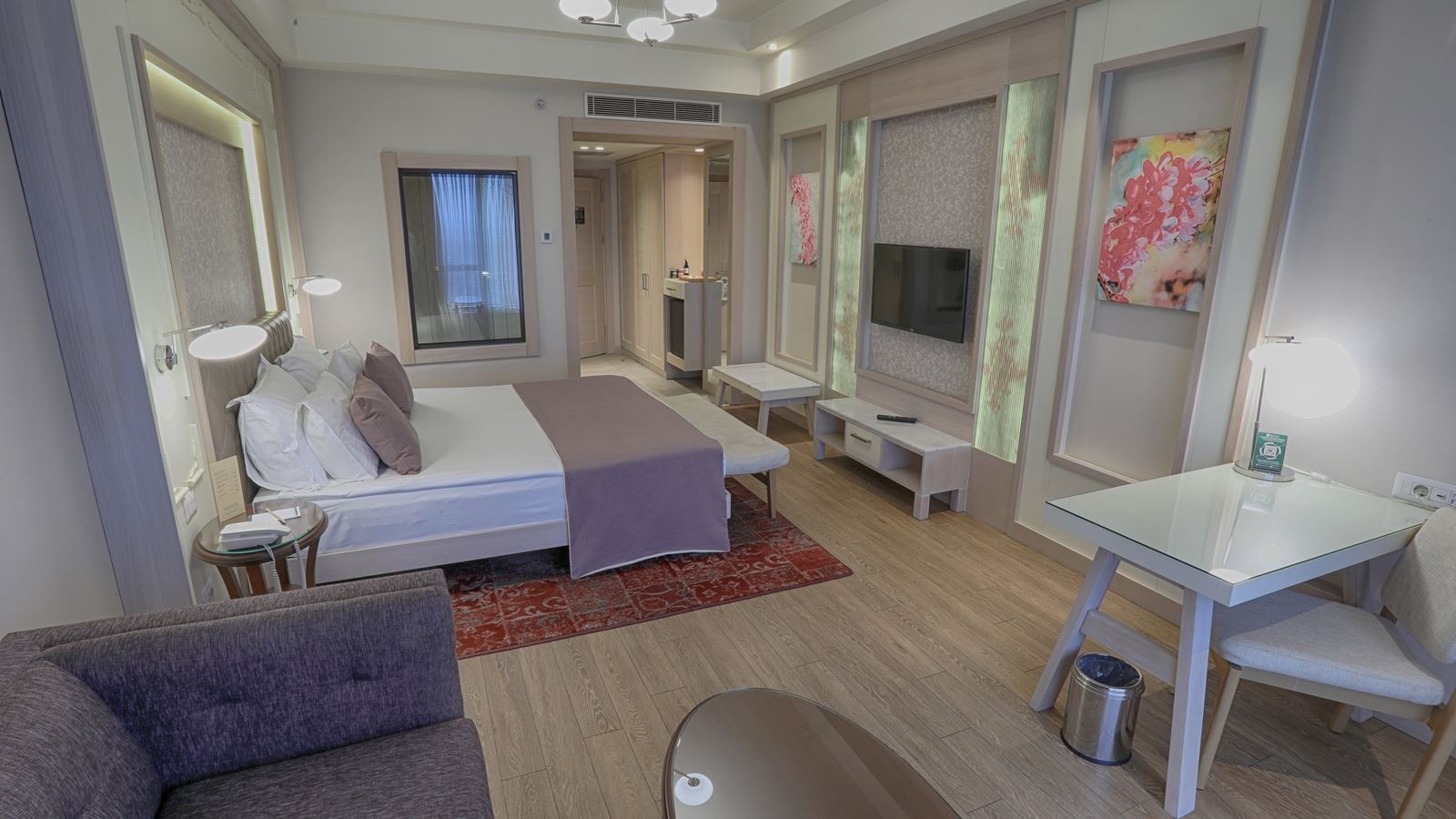 rooms-deluxe-room