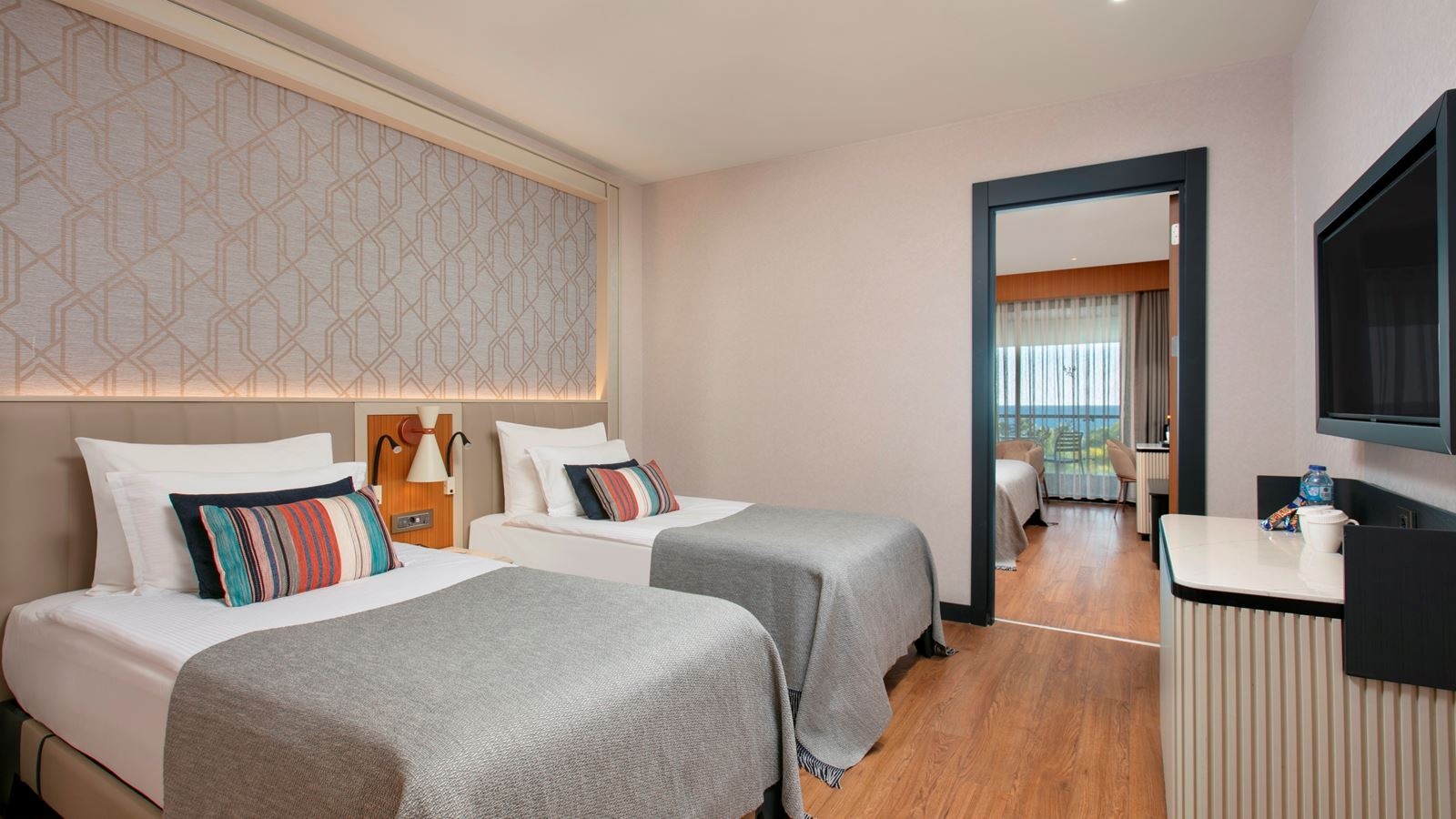 rooms-family-room-sea-view