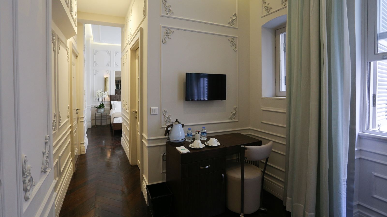 rooms-suite-with-terrace