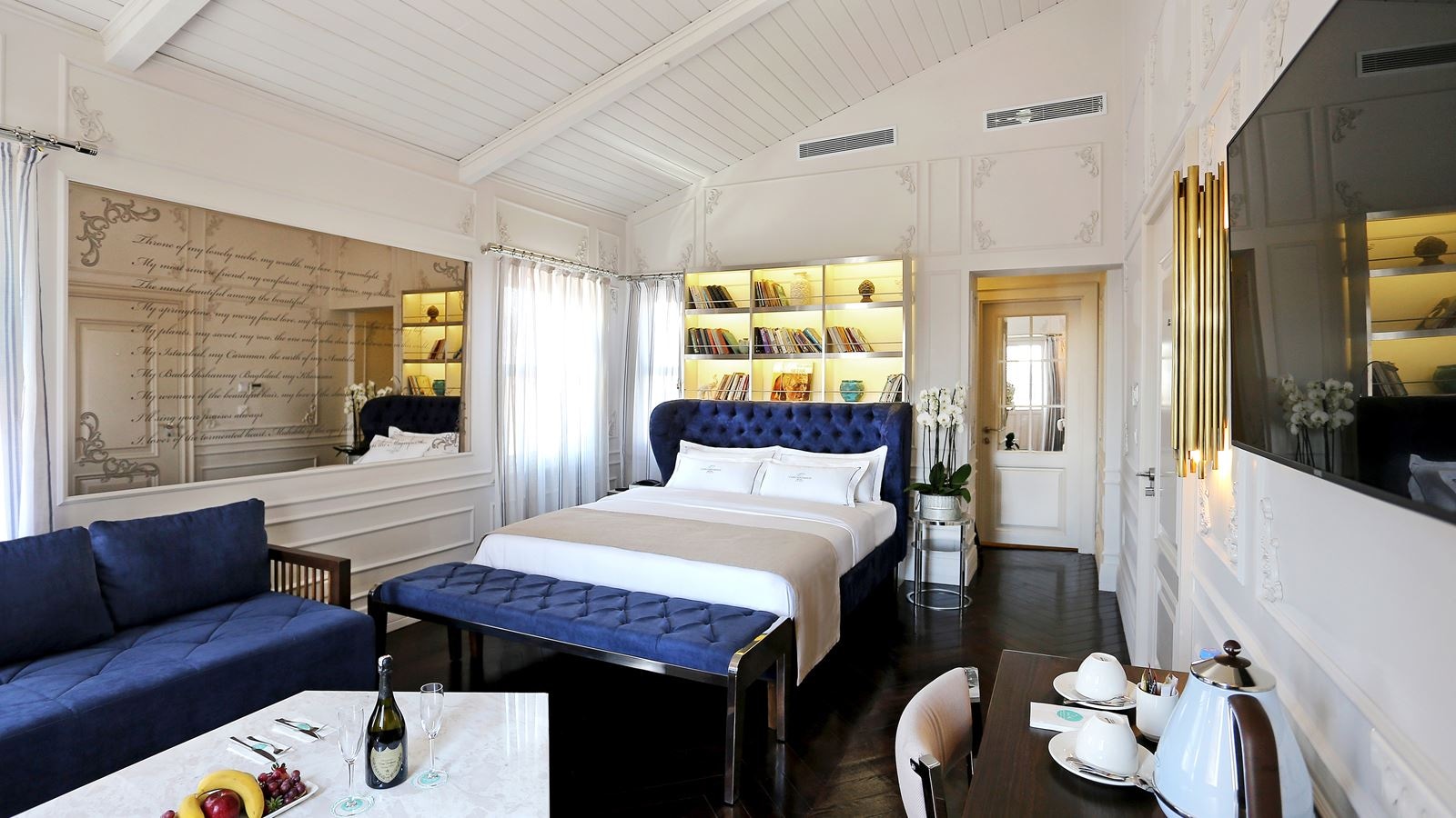 rooms-suite-with-terrace