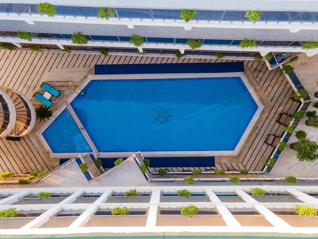 pools-outdoor-pool