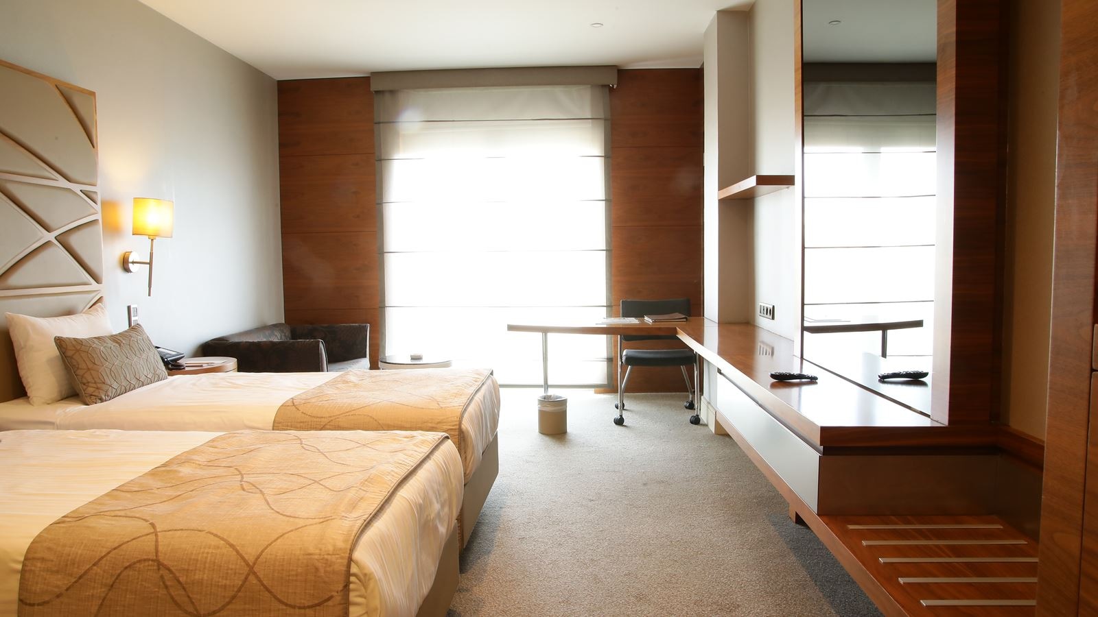 rooms-twin-partial-sea-view