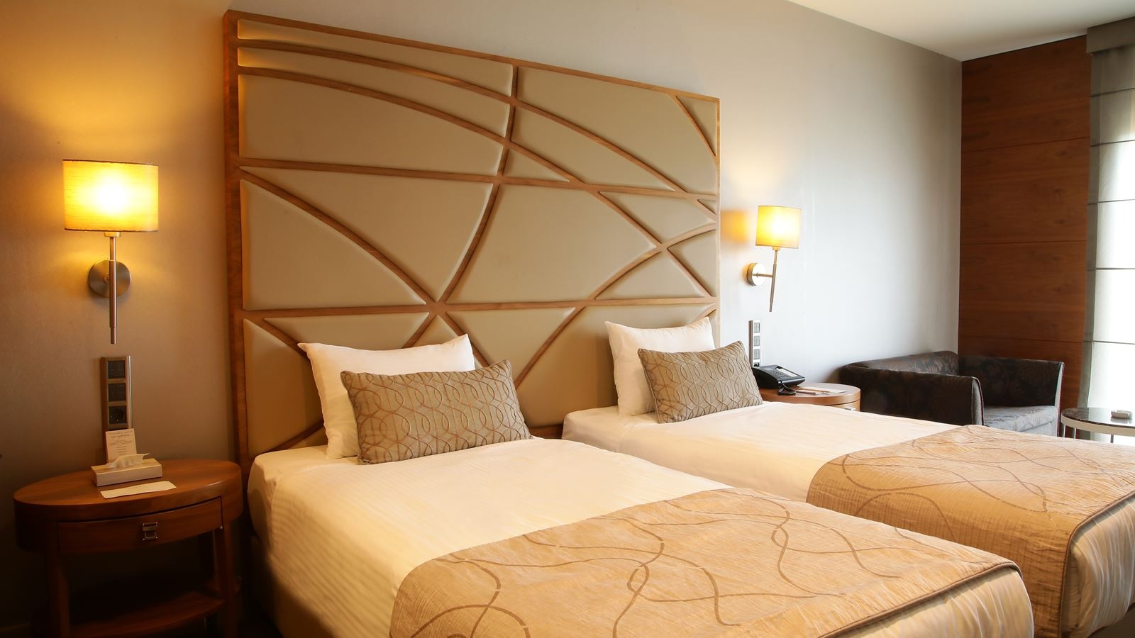 rooms-twin-partial-sea-view