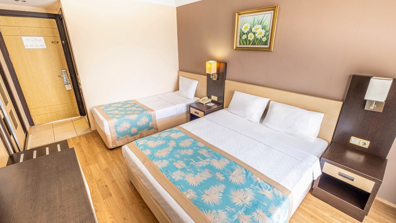rooms-standard-room