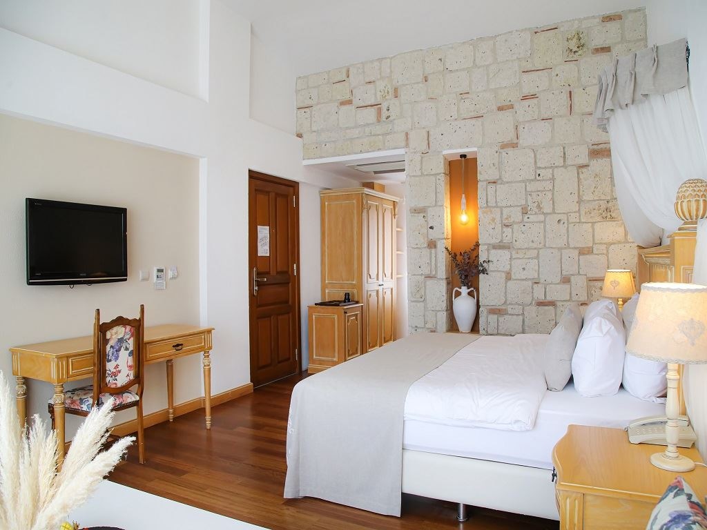 rooms-deluxe-room