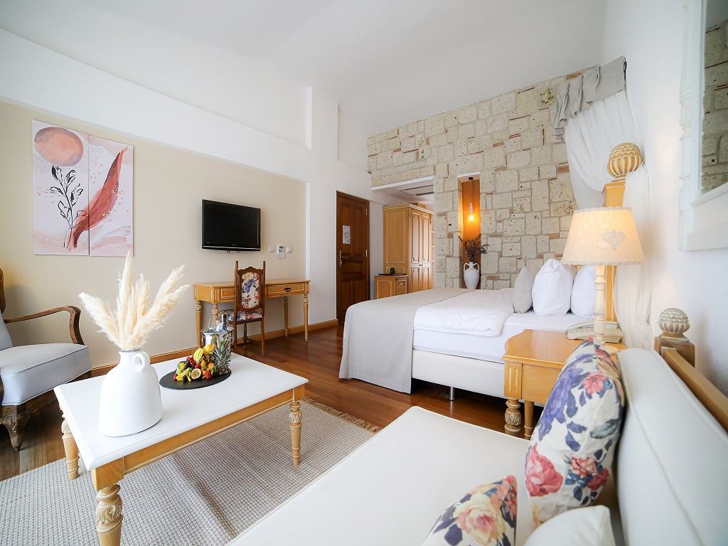 rooms-deluxe-room