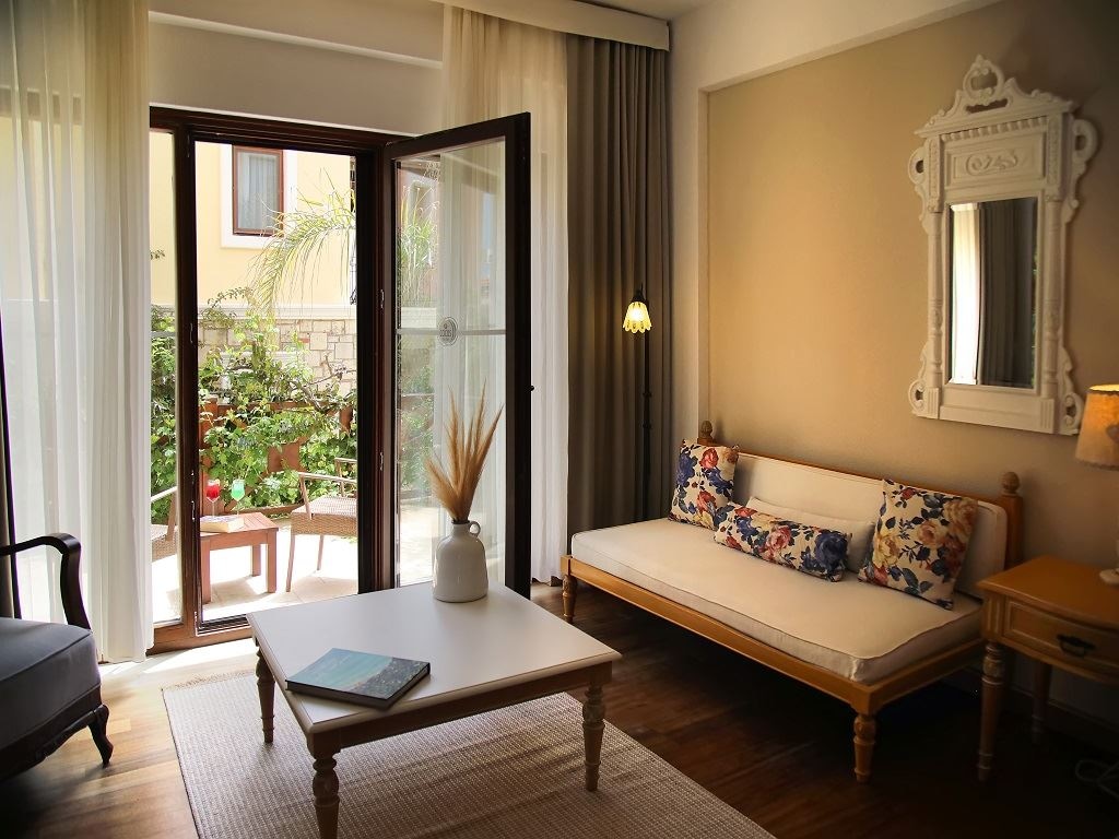 rooms-superior-room
