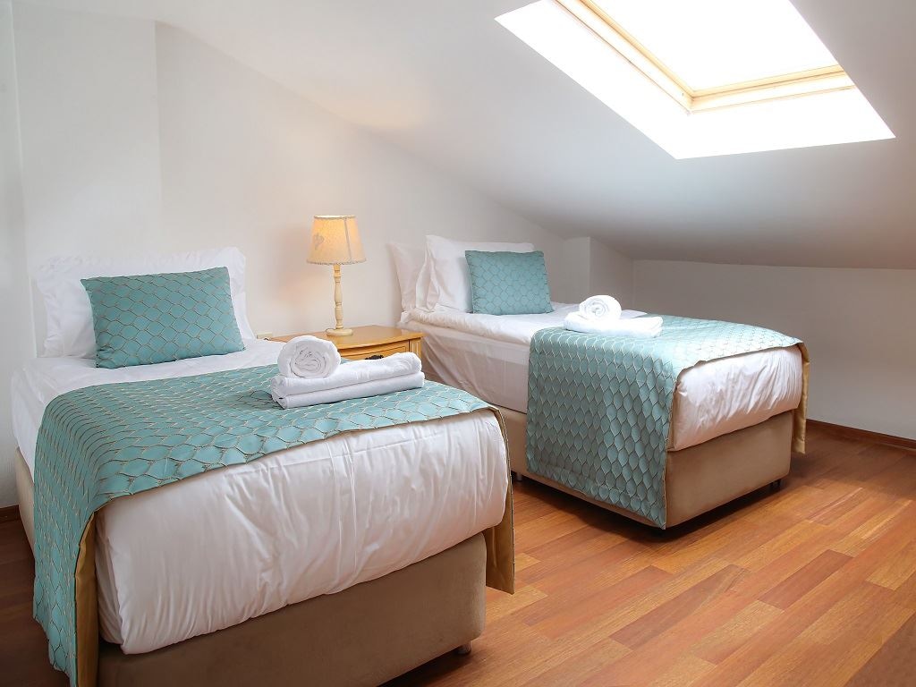 rooms-family-loft-suite