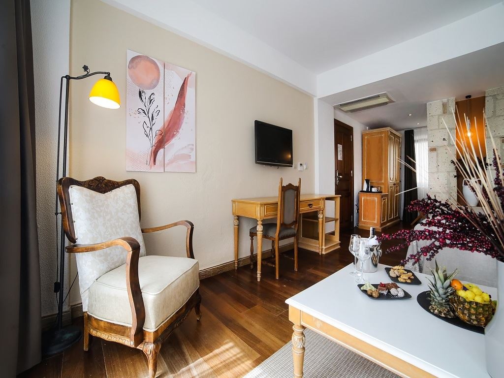 rooms-executive-terrace-room