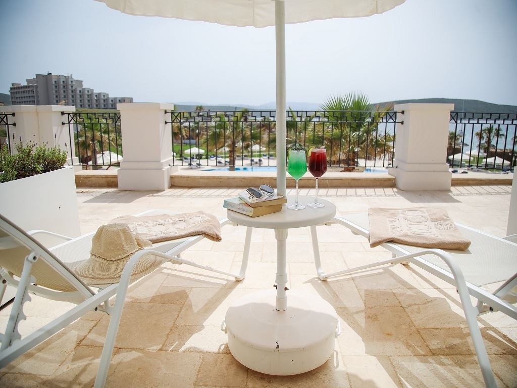 rooms-executive-terrace-room