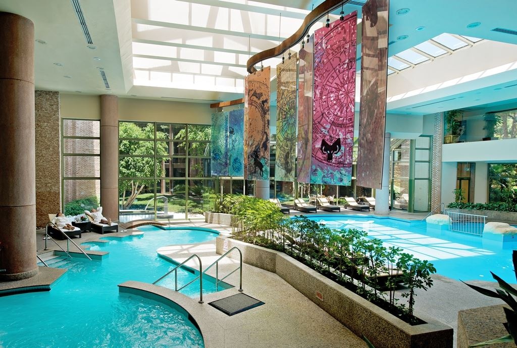pools-indoor-pool