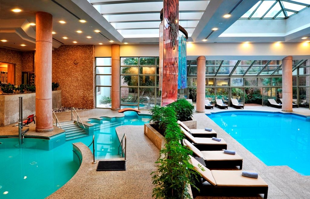 pools-indoor-pool