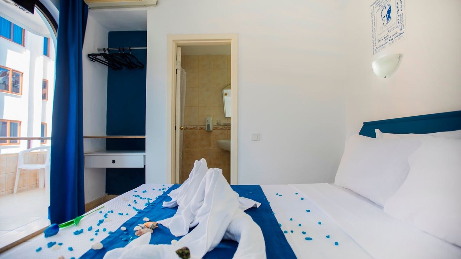 rooms-standard-room