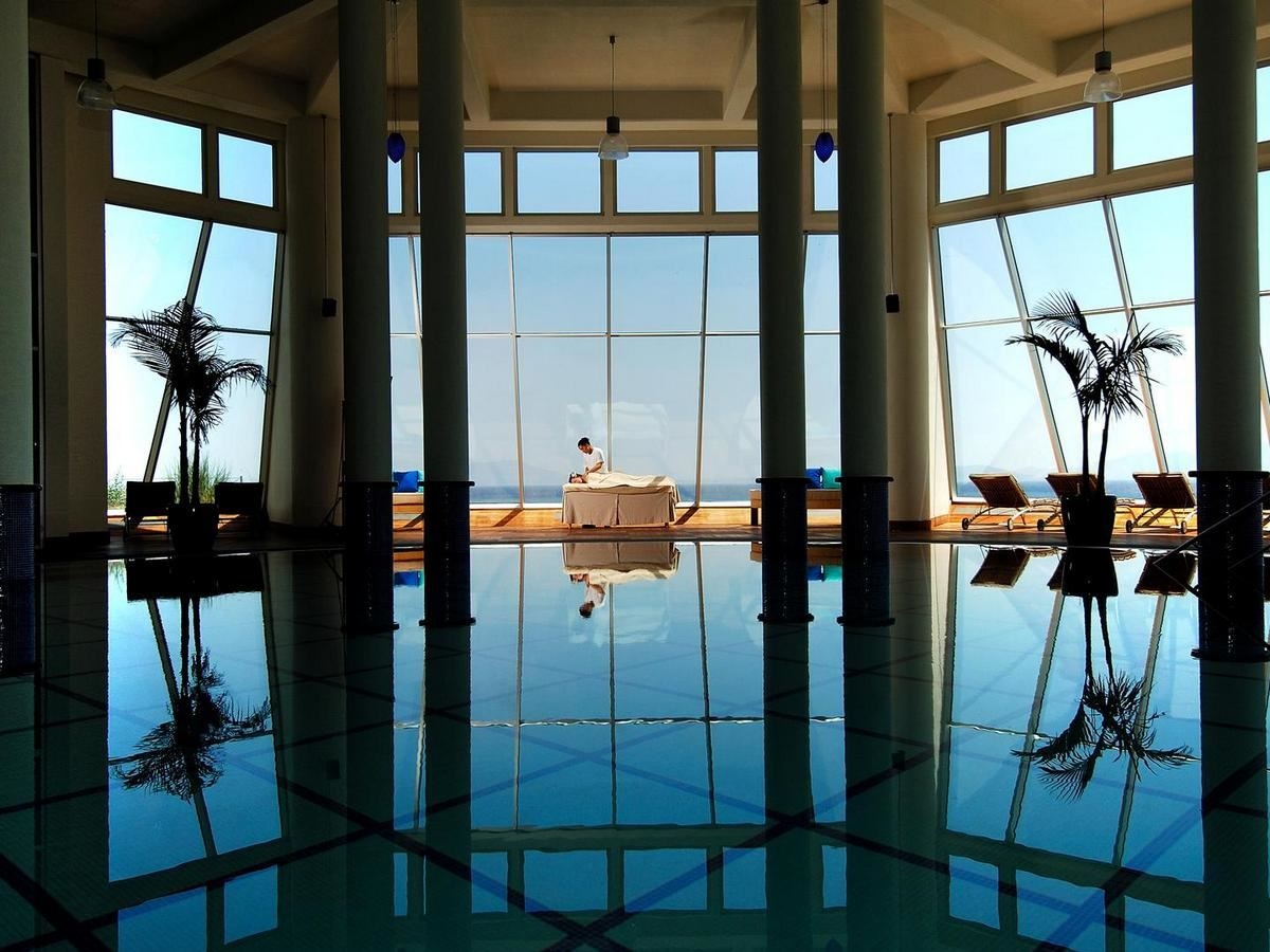 pools-indoor-pool