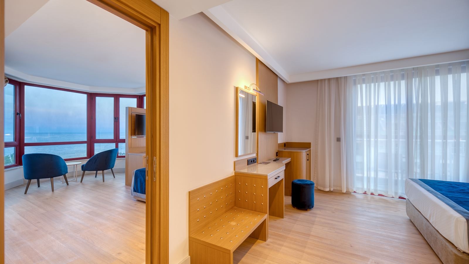 rooms-suite-room