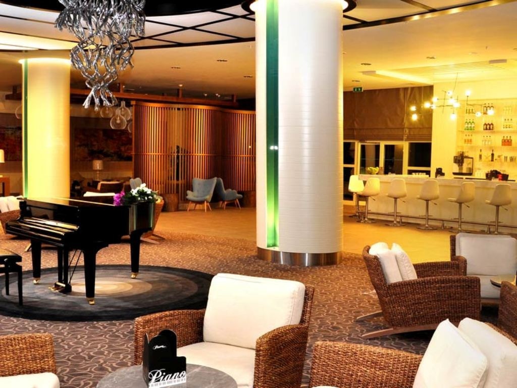 bars-piano-bar