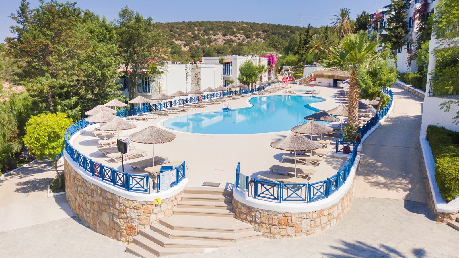 pools-outdoor-pool