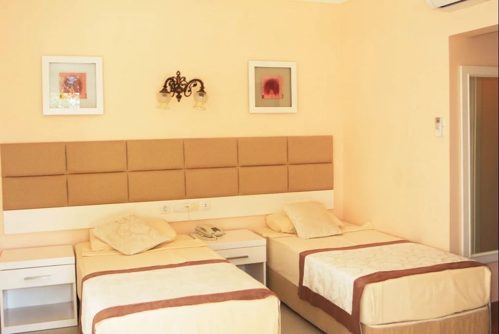 rooms-standard-room
