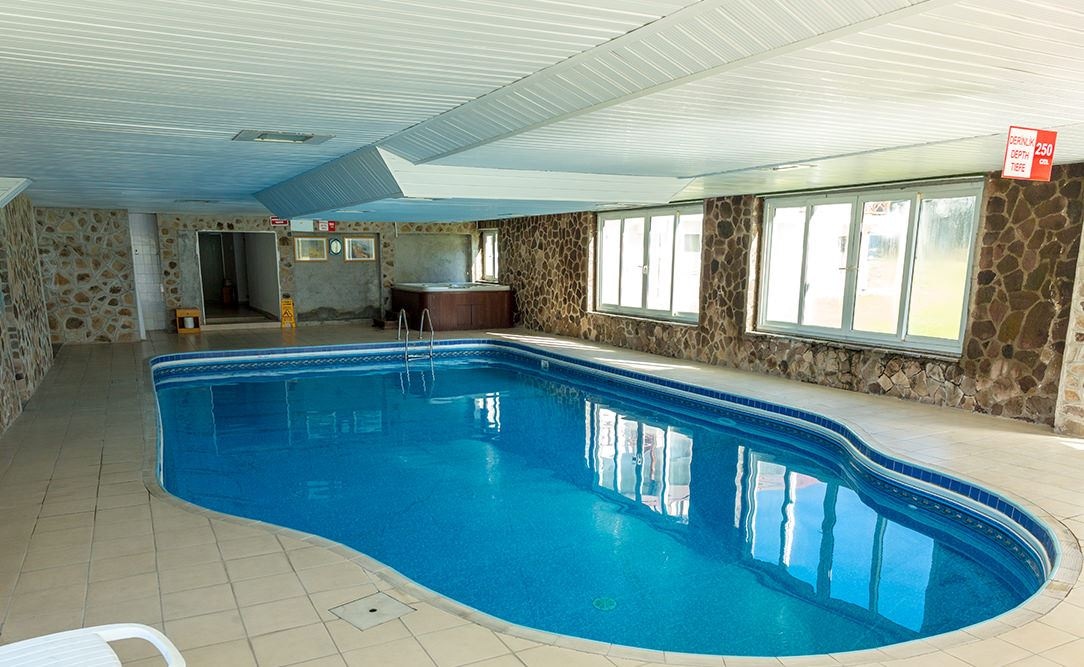 pools-indoor-pool